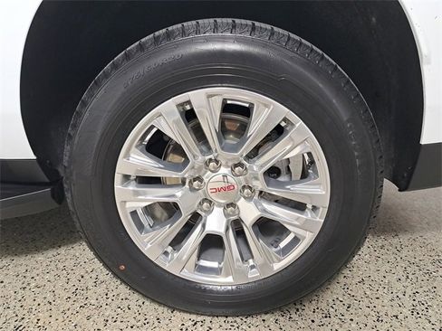 Used 2024 GMC Yukon XL Denali image 8