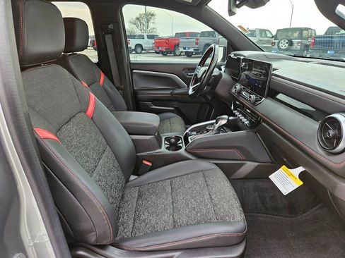 Used 2023 Chevrolet Colorado Z71 w/ Z71 Convenience Package 2 AWD/4WD image 36