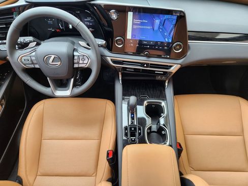 Certified 2025 Lexus RX 350 FWD w/ Technology Package image 26