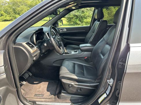 Used 2017 Jeep Grand Cherokee Limited AWD/4WD image 12