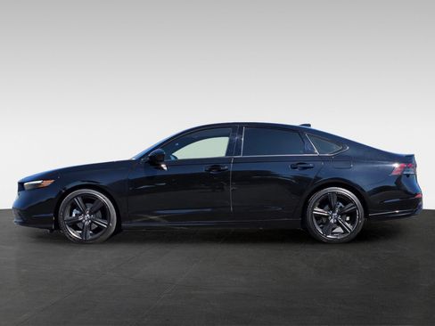 Used 2025 Honda Accord Sport image 7