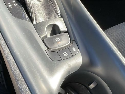 Used 2018 Toyota C-HR XLE image 16