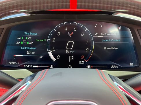Used 2024 Chevrolet Corvette Z06 RWD image 25