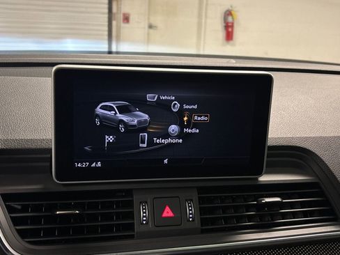 Used 2020 Audi SQ5 Premium Plus w/ Premium Plus Package image 32