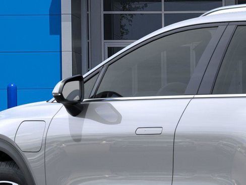 New 2026 Chevrolet Equinox EV LT image 12