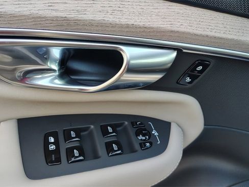 New 2026 Volvo XC90 B6 Ultra image 10