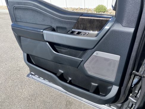 Used 2021 Ford F150 Lariat AWD/4WD image 17