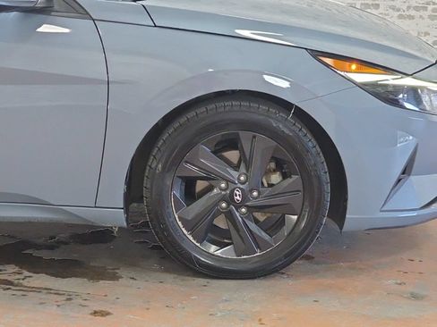 Used 2021 Hyundai Elantra SEL FWD image 7