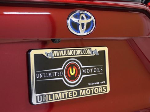 Used 2022 Toyota RAV4 XLE image 19