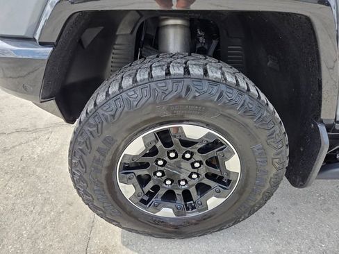 Used 2024 GMC Hummer EV 2X w/ Extreme Off-Road Package AWD/4WD image 7