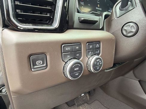 New 2025 GMC Sierra 1500 Denali w/ Denali Reserve Package AWD/4WD image 17