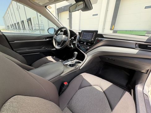 Used 2021 Toyota Camry LE FWD image 15