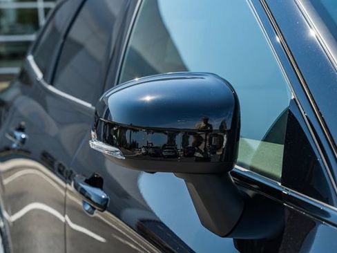 New 2027 Volvo XC60 B5 Plus AWD/4WD image 16