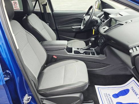 Used 2018 Ford Escape SE w/ SE SYNC Package image 14