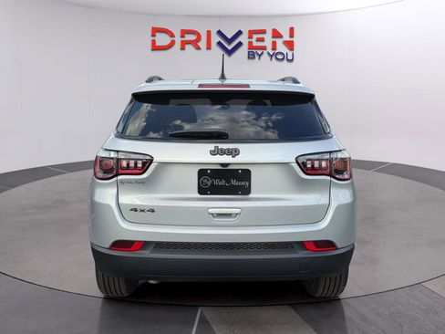 New 2026 Jeep Compass Latitude image 4