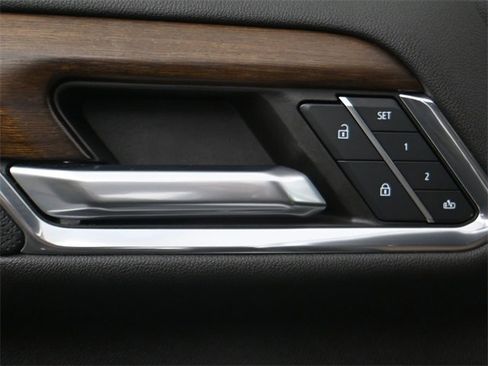 Used 2024 Chevrolet Silverado 2500 High Country w/ High Country Premium Package image 13