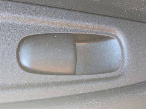 Used 2021 Nissan Rogue Sport S image 25