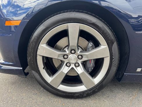 Used 2010 Chevrolet Camaro SS w/ LPO, Ground Effects Package image 17