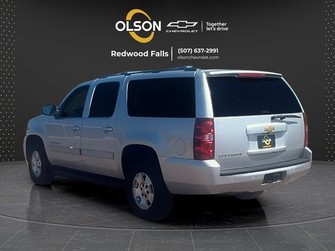 Used 2014 Chevrolet Suburban LT AWD/4WD image 3