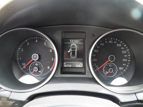 Used 2013 Volkswagen Golf 4-Door FWD image 23