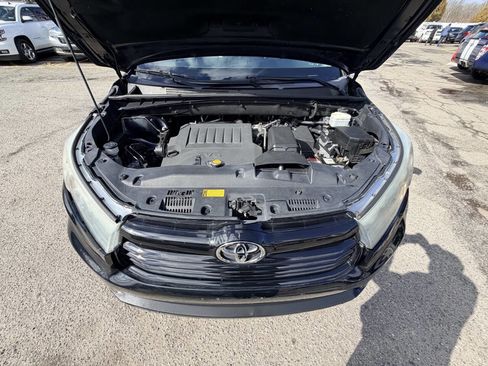 Used 2014 Toyota Highlander Limited image 15