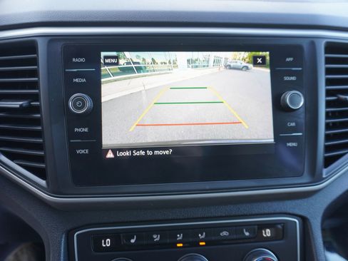 Used 2020 Volkswagen Atlas Cross Sport SE w/ Panoramic Sunroof Package AWD/4WD image 14