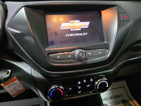 Used 2021 Chevrolet TrailBlazer LS FWD image 12