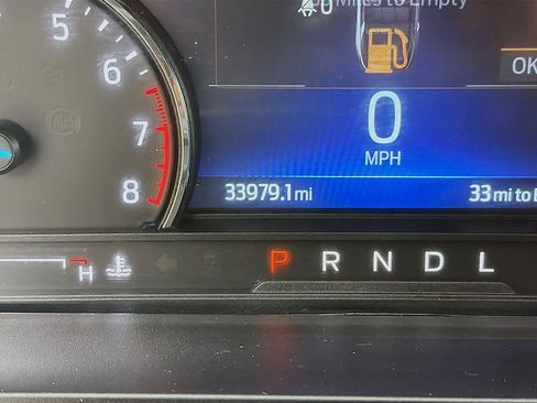 Used 2022 Ford Explorer XLT w/ Equipment Group 202A AWD/4WD image 31