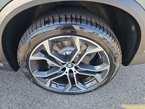 New 2026 BMW X5 xDrive40i w/ Climate Comfort Package image 36