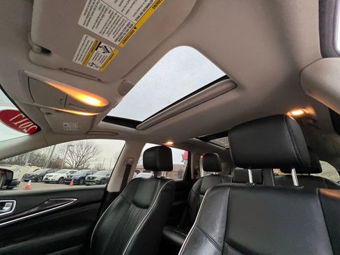 Used 2017 INFINITI QX60 FWD w/ Deluxe Technology Package image 18