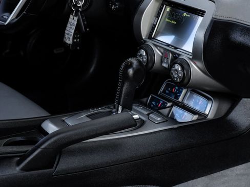 Used 2013 Chevrolet Camaro SS RWD image 27