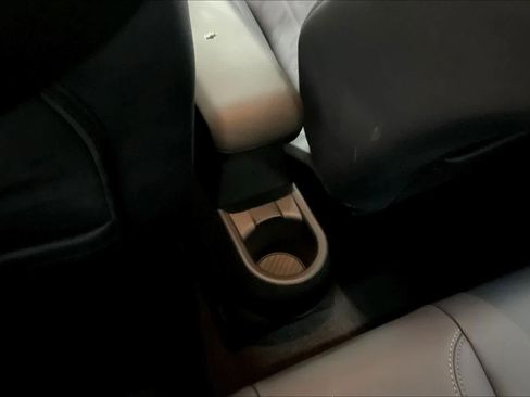 Certified 2025 MINI Cooper 4-Door Hardtop image 38