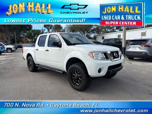 Used 2019 Nissan Frontier SV image 1