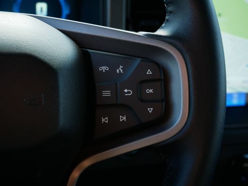 Used 2025 Ford Bronco Big Bend w/ Black Diamond Package image 29