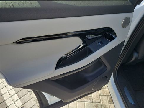 New 2026 Land Rover Range Rover Evoque Dynamic SE image 22