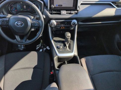 Certified 2025 Toyota RAV4 LE AWD/4WD image 24