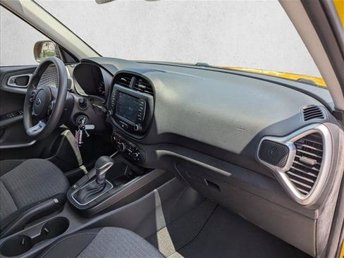 Used 2020 Kia Soul S FWD image 23
