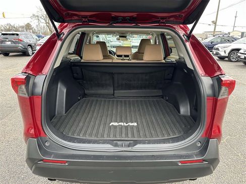 Certified 2021 Toyota RAV4 LE image 16