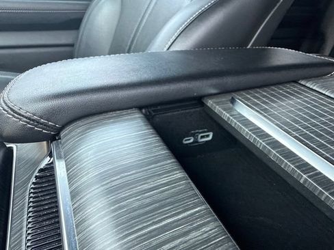 Used 2024 Jeep Wagoneer Series II w/ Flexible Seating Group AWD/4WD image 20