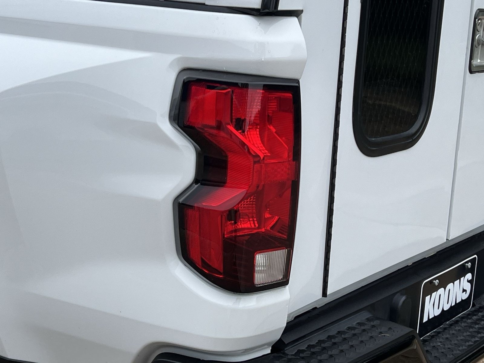 Used 2025 Chevrolet Colorado W/T RWD image 14