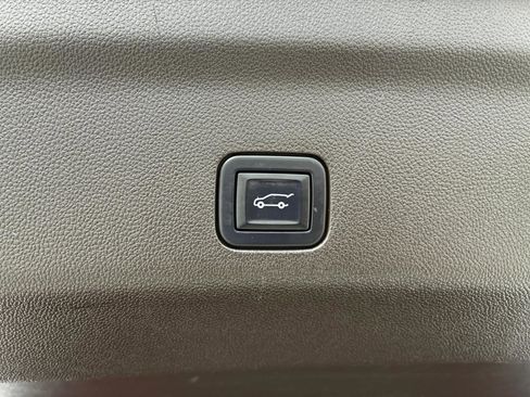 Used 2021 GMC Yukon Denali w/ Denali Ultimate Package image 37