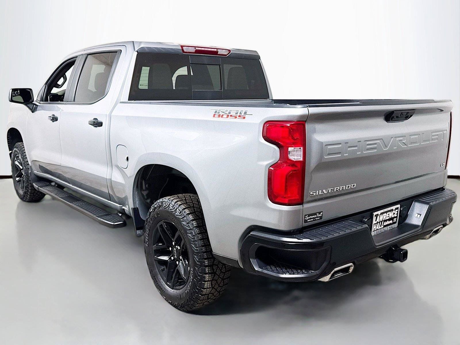 Used 2024 Chevrolet Silverado 1500 LT Trail Boss w/ Convenience Package II AWD/4WD image 6