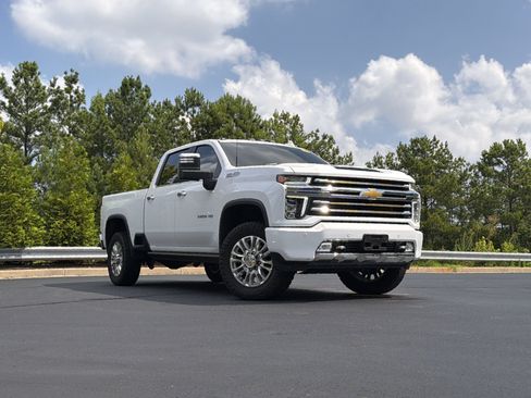 Used 2022 Chevrolet Silverado 3500 High Country w/ Z71 Off-Road Package AWD/4WD image 2