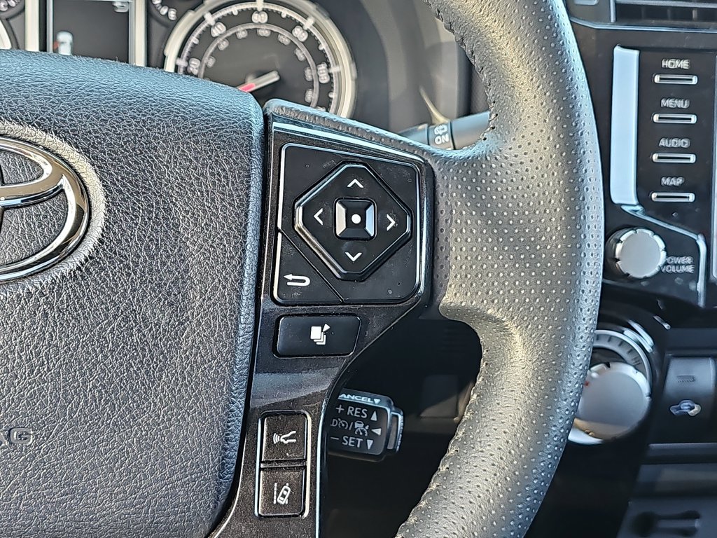 Used 2022 Toyota 4Runner TRD Off-Road Premium AWD/4WD image 26