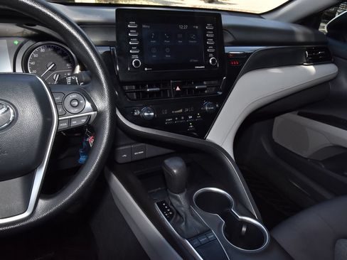 Used 2022 Toyota Camry LE FWD image 25