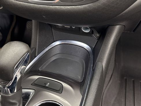 Used 2022 Chevrolet Malibu LT FWD image 19
