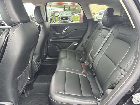 Used 2024 Lincoln Corsair AWD image 12