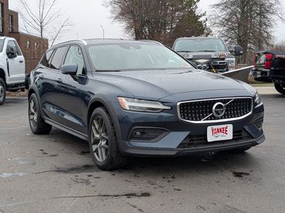 Used 2022 Volvo V60 T5 Cross Country
