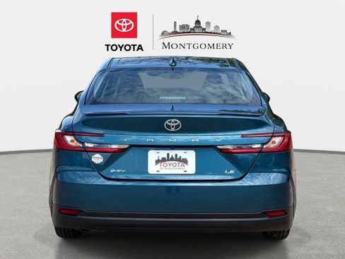 Used 2025 Toyota Camry LE w/ Convenience Package image 4