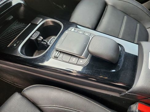 Used 2022 Mercedes-Benz CLA 250 image 19